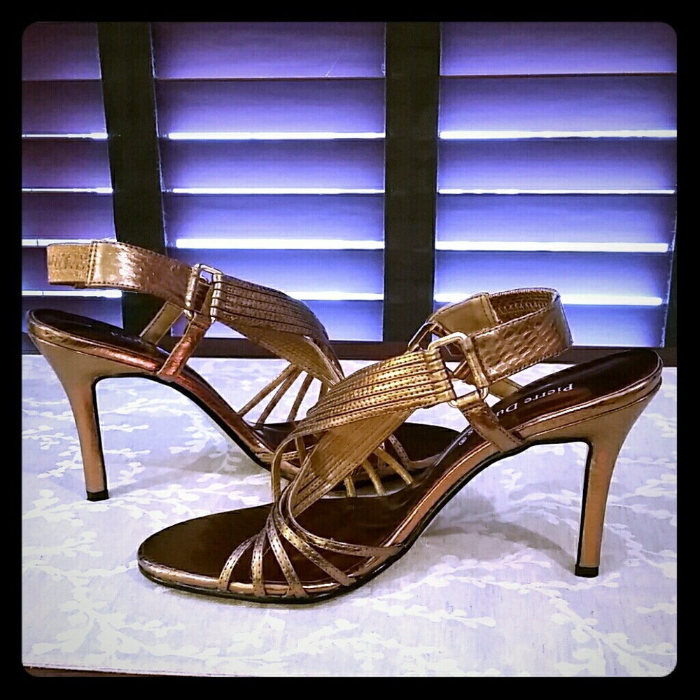NEW  Pierre Dumas bronze heels Danube 7.5